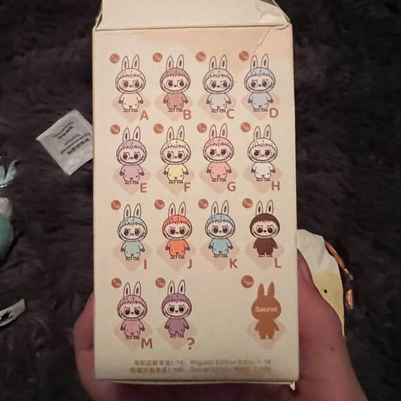 (Pop Mart) Pin For Love Labubu letter K - Picture 6 of 9